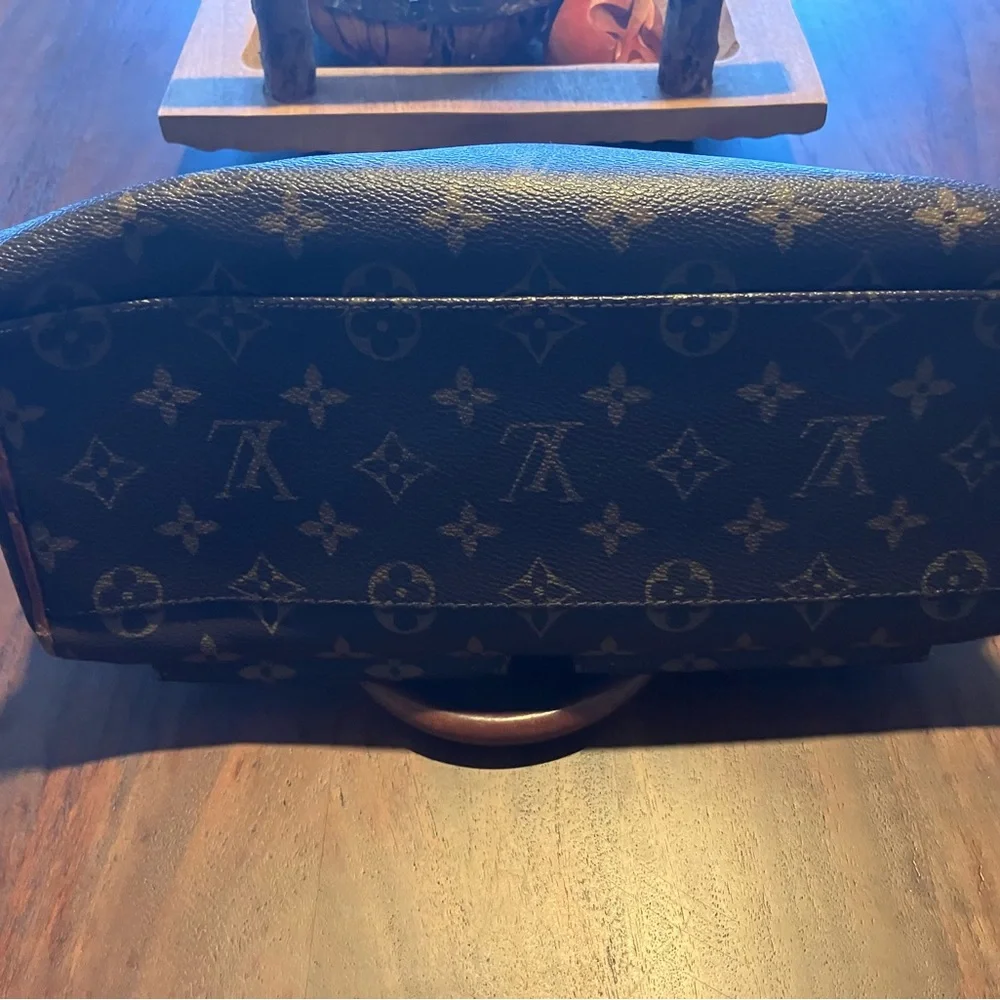 Louis Vuitton Black and Brown Monogram Bag